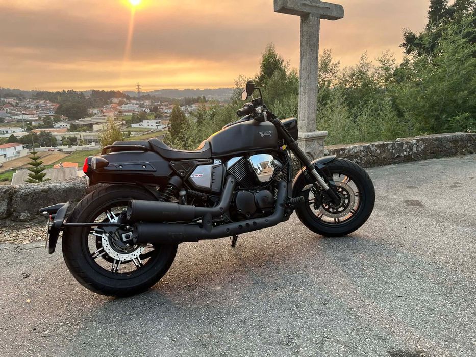 Moto Blutoc v- Bob 250cc / 2025