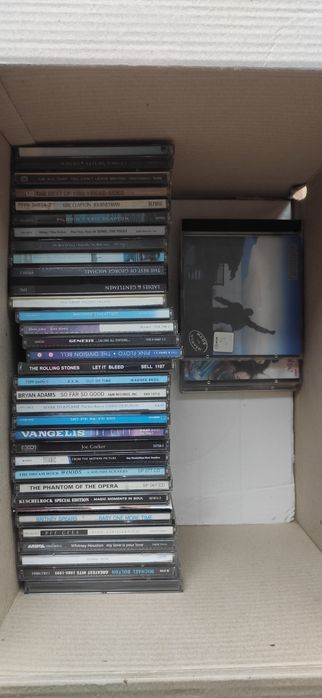 Płyty CD 56 sztuk