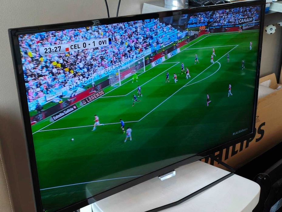 TV 32" Philips dvbt2, HDMI, pilot