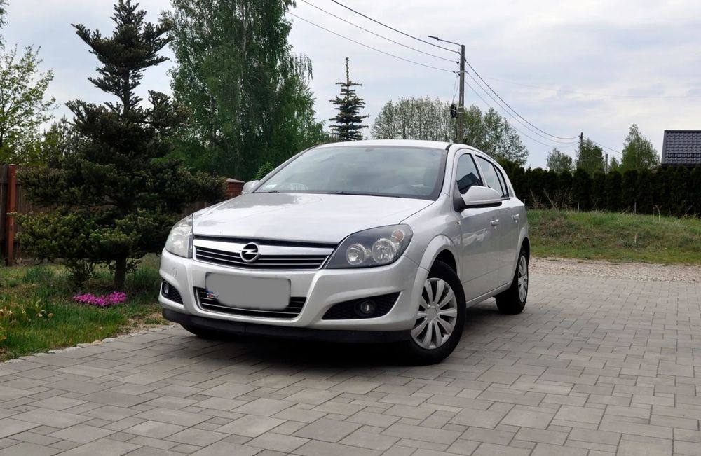 Opel Astra z polskiego salonu / długie opłaty / klimatyzacja