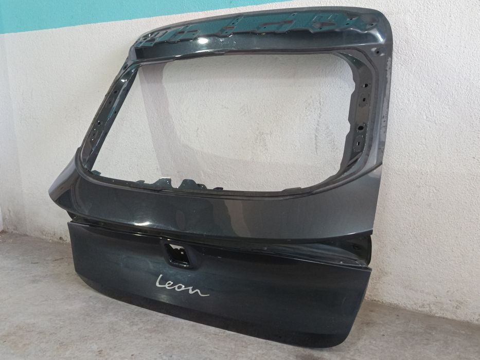 Tampa da Mala / Tampa Traseira SEAT Leon OEM 5FA827023