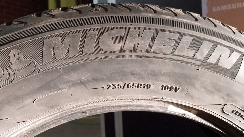 шини 235 65 r19 зима Michelin