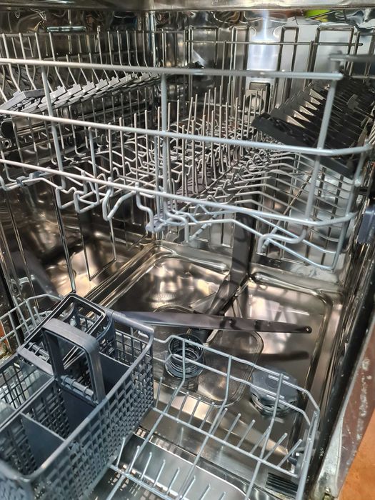 Máquina de lavar loiça Candy com garantia