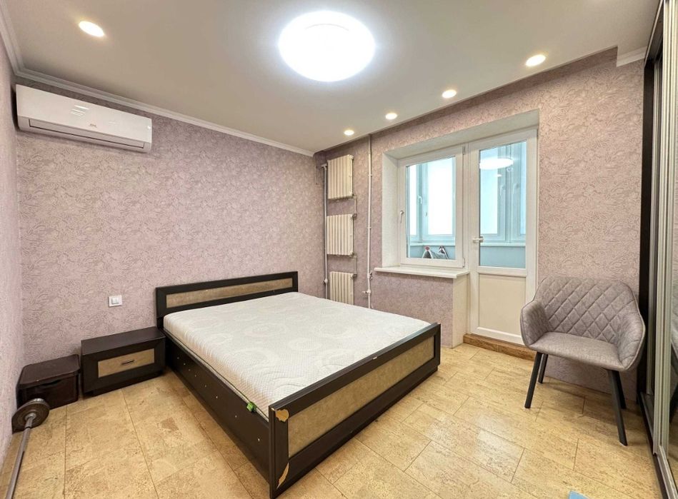 Продам 4к Красный камень, кирпич