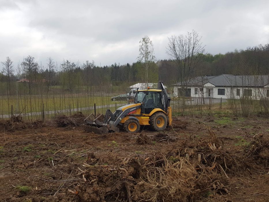 Koparka. Usługi koparko-ładowarką .Prace ziemne,kucie młotem .
