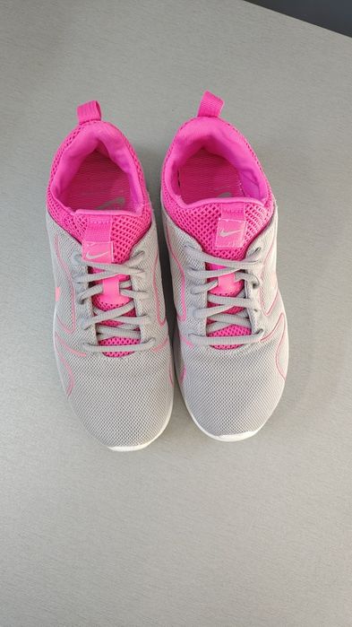 Кросівки Nike, устілка 24,5 см ,розмір  37,5