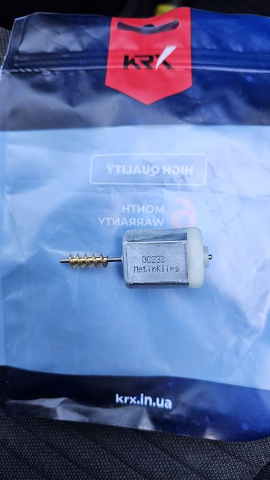 Моторчик замка дверей Mercedes W164 X164 W202 W211 Vito 639 22003580