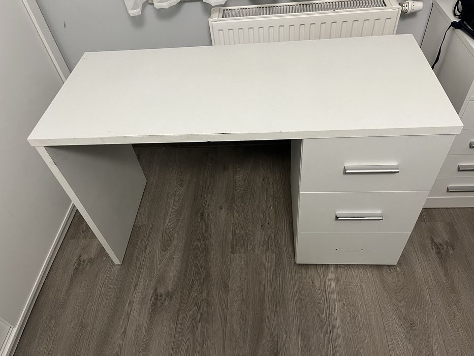 Biurko białe 120x50x75