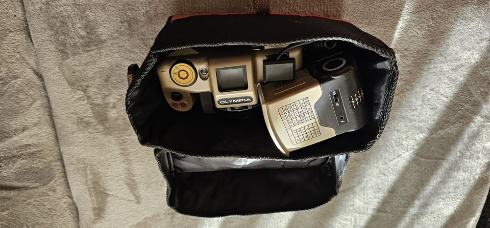 Vendo máquina fotográfica olympia antiga