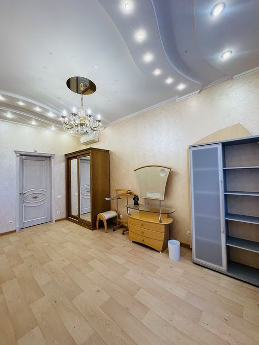 Продаж вишуканого котеджу в «Царському селі»  м. Кременчук