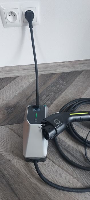 Ładowarka samochodowa 5 pinów, typ 1, auta z USA 3.6kWh.