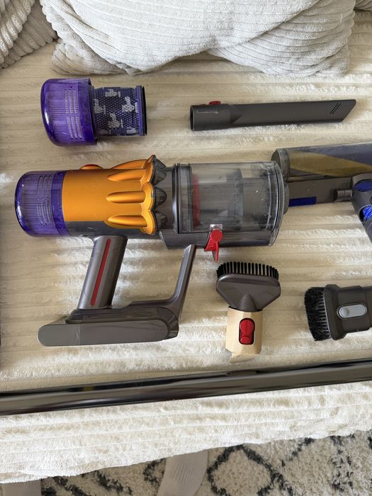 Dyson v12 slim Absolute