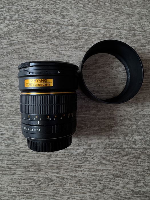 Samyang 85mm f/1.4 canon