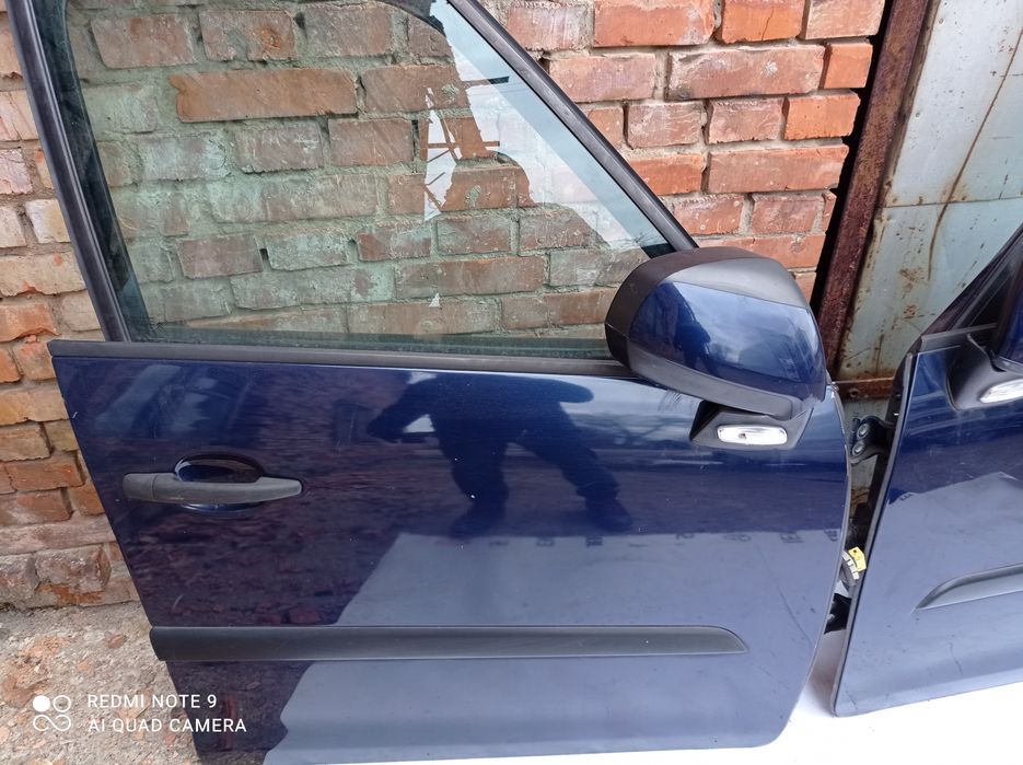 Дверь правая левая Citroen C4 Picasso 2006-2013 європа