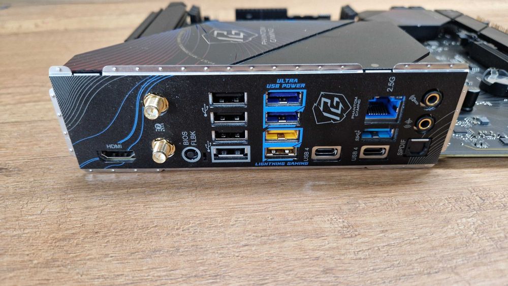 Płyta główna ASrock X870 Riptide WiFi box gwarancja nr. 406003