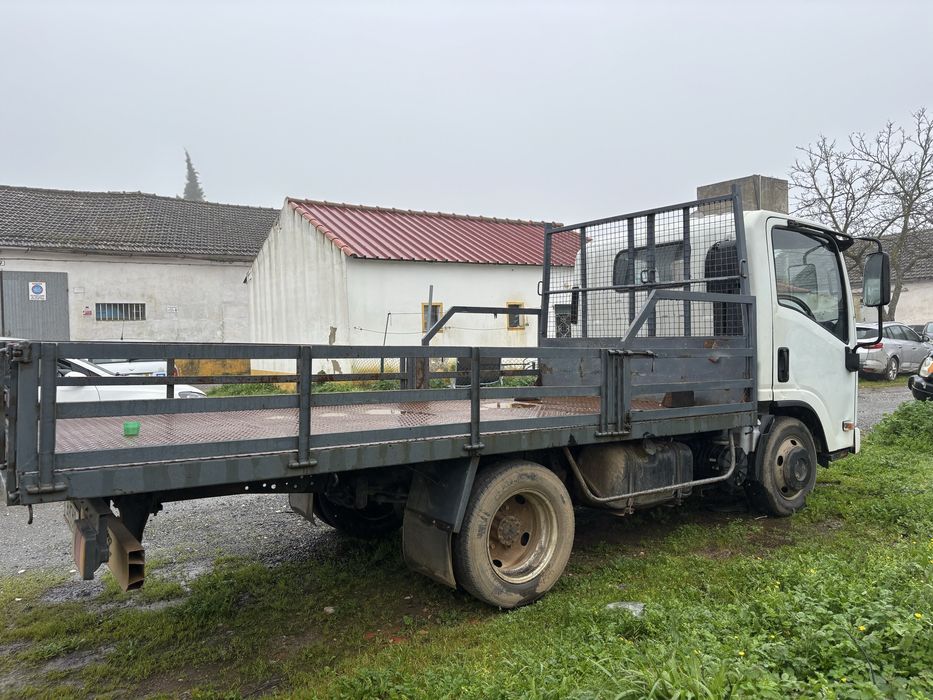 Isuzu NKR  Caixa aberra