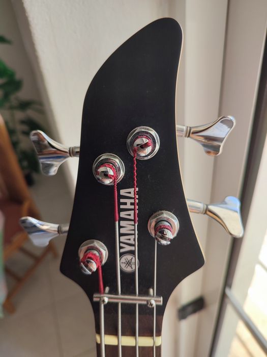 Baixo Yamaha RBX 270 J