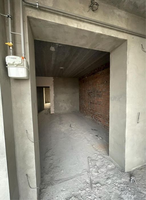 Продам 2ком. 77.8м2. + кладовка 4м2. ЖК Атлант ул. Антоновича,36