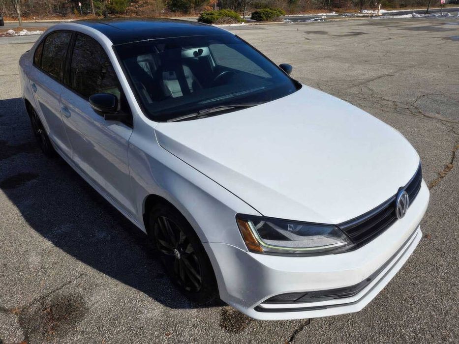 Volkswagen Jetta      2018