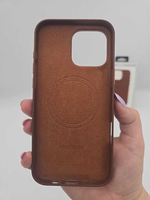 Case do telefonu DECODED Skórzany do IPhone 16 PRO Max
