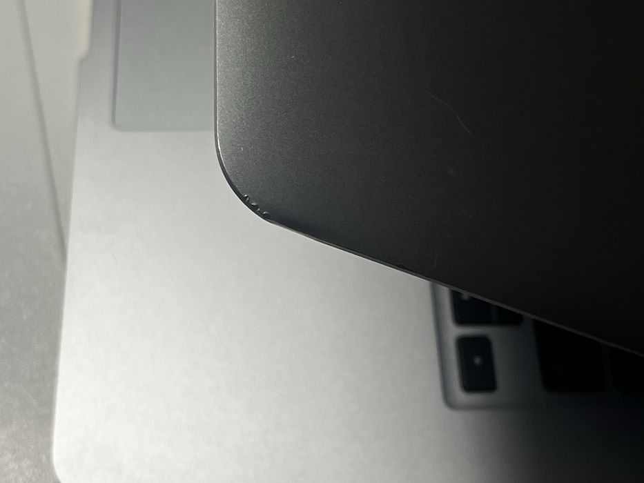 Macbook Air (13- inch)