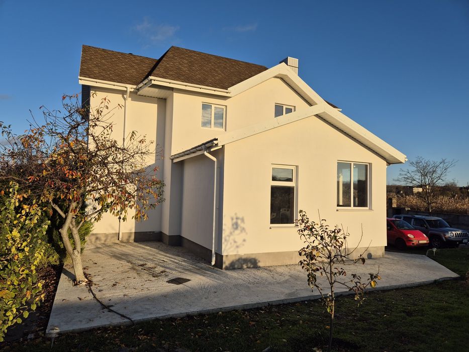 Дом у озера пригород Черноморска