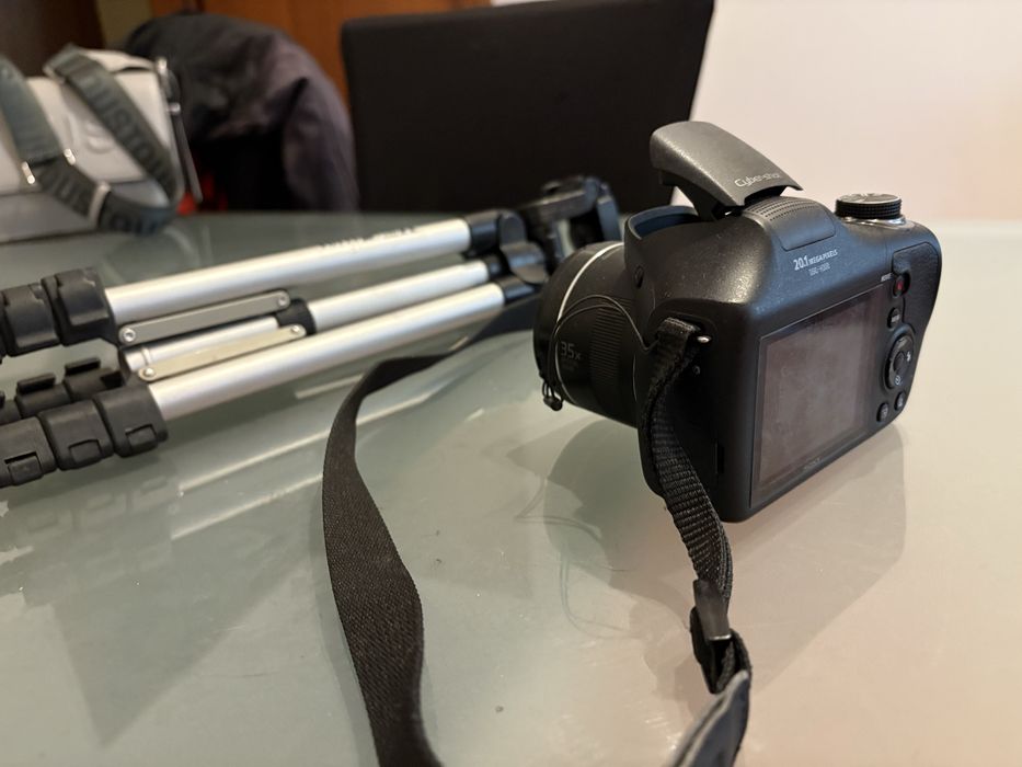 SONY  cyber shot dsc-h300