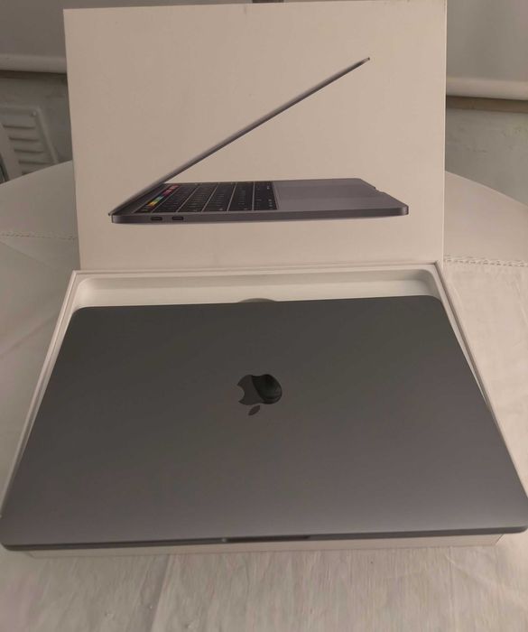 MacBook Pro 13 - Touch bar -  Como NOVO - COM CAIXA