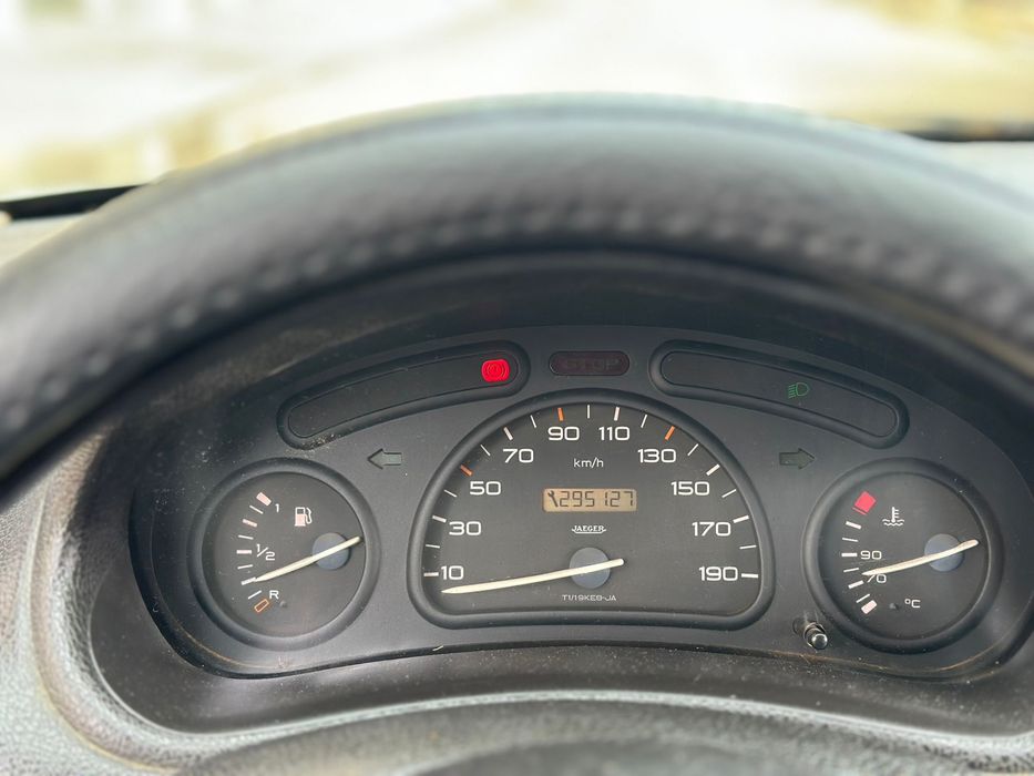 Peugout 1.9D comercial ano 2000 com (AC)