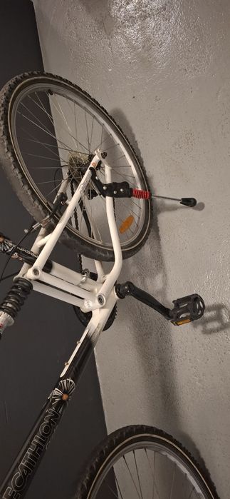 Bicicleta em excelente estado com recente revisão técnica