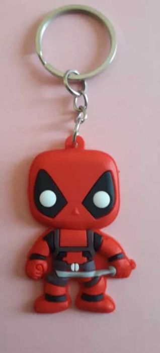 Porta-chaves Super Mário e Deadpool