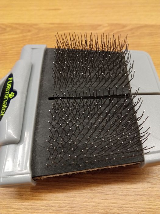 Miękka dwustronna szczotka Furminator