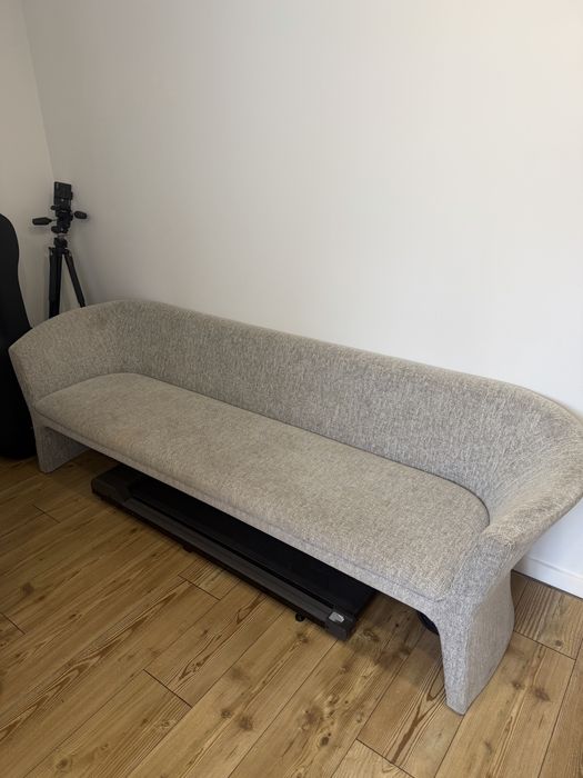 Sofa pé da cama cinzento