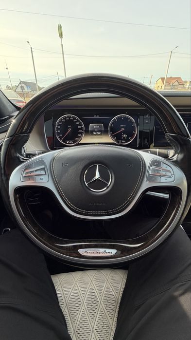 Офіційний Mercedes-Benz W222 S500 LONG 4Matic 2013 р V8 4,7 7G-Tronic