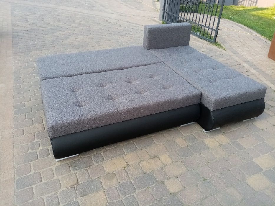 Narożnik bez boków. Producent.