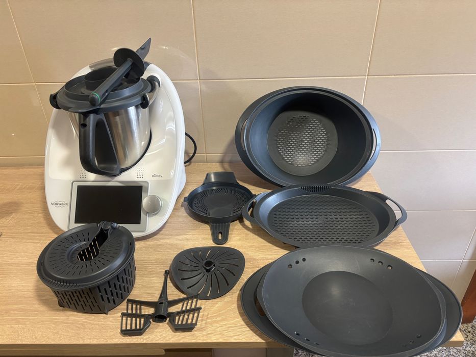 Bimby TM6 como nova, com todos os acessórios