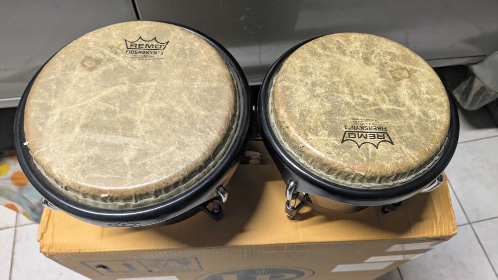 Bongós Crown by Remo c/ tripé