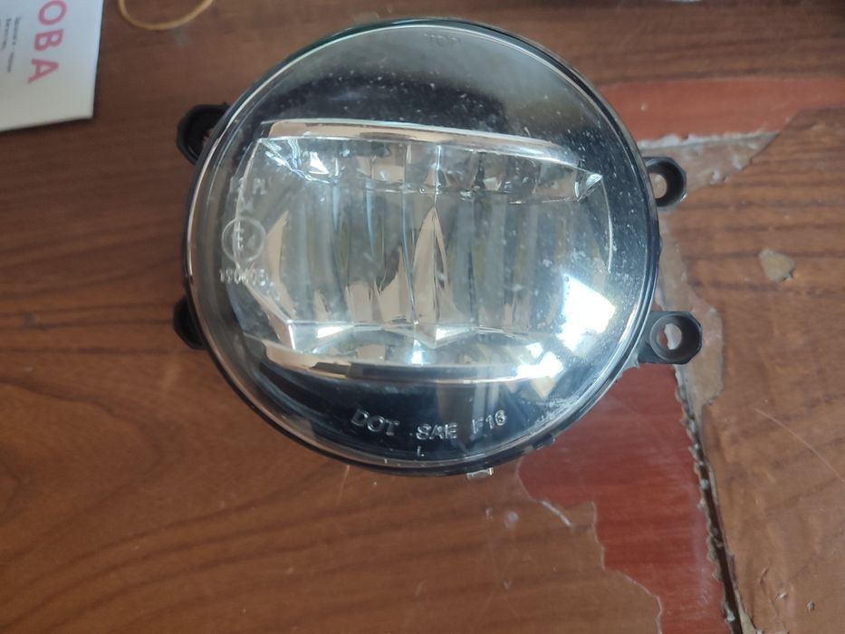 Протівотуманка тойота камери 40