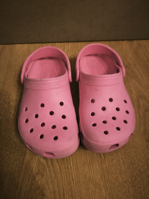 Crocs klapki dziewczęce rozmiar J1