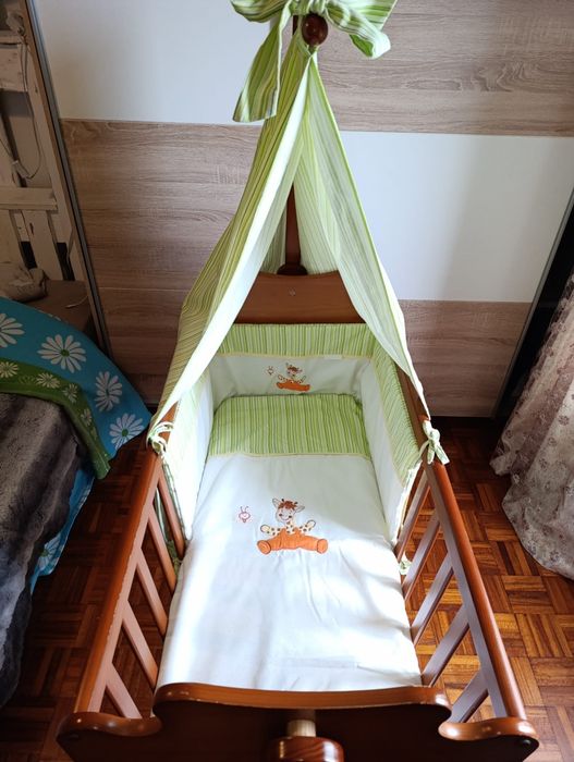Berço de Bébé em Madeira