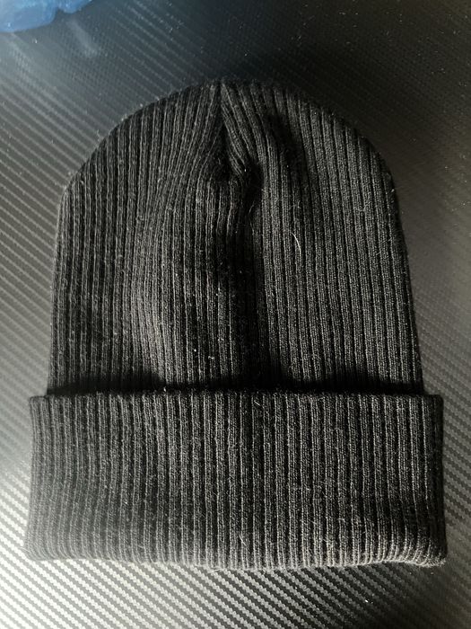 Шапка чорная в подарок вши