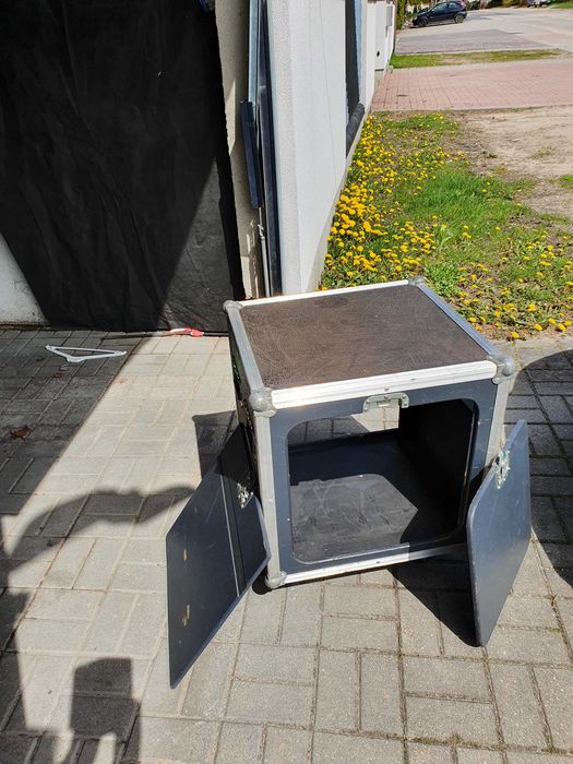 Skrzynia transportowa na kółkach 550x600