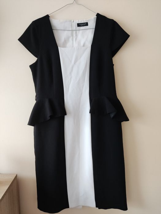 Sukienka z baskinką rozmiar XL midi