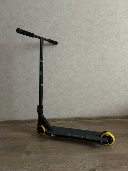 Труковий самокат UrbanArtt Bone 6" x 23" - Black/Yellow