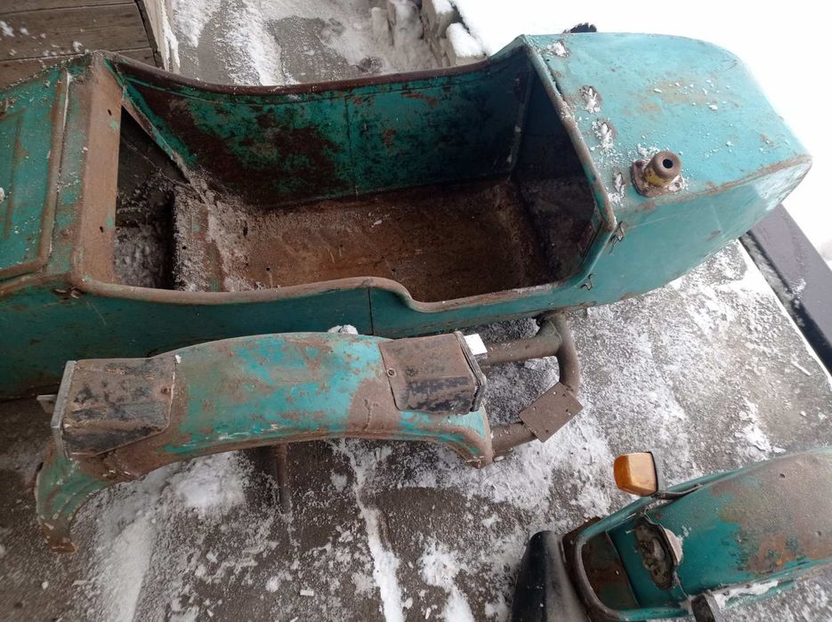 Мотоцикл Урал під реставраціїю