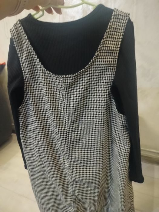 Sukienka z dodatkową bluzka pod spodem Hm