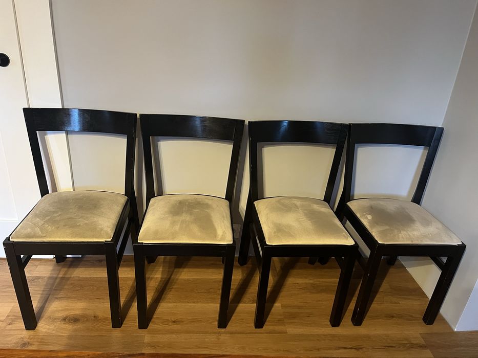 Krzesło czarne, obicie beż Ikea