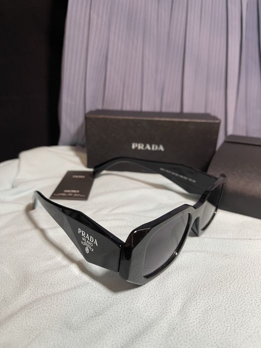 Okulary prada oryginalne nowe przeciwsloneczne sunglasses