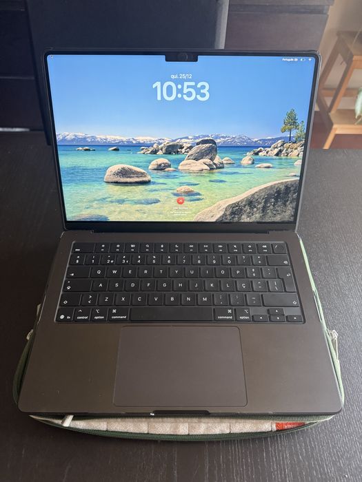 Macbook M5 Pro (Novo) com acessorios