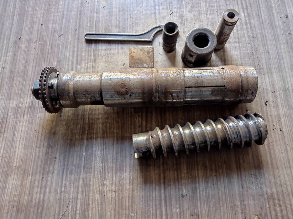 Продам робочу частину маслопреса олійниці.